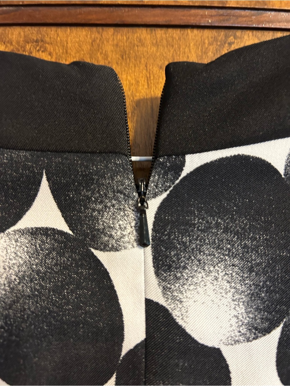 Sleeveless Black and White Polka Dot Midi Dress - Picture 5 of 6